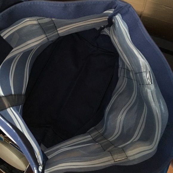 Tote - Picture 2 of 3